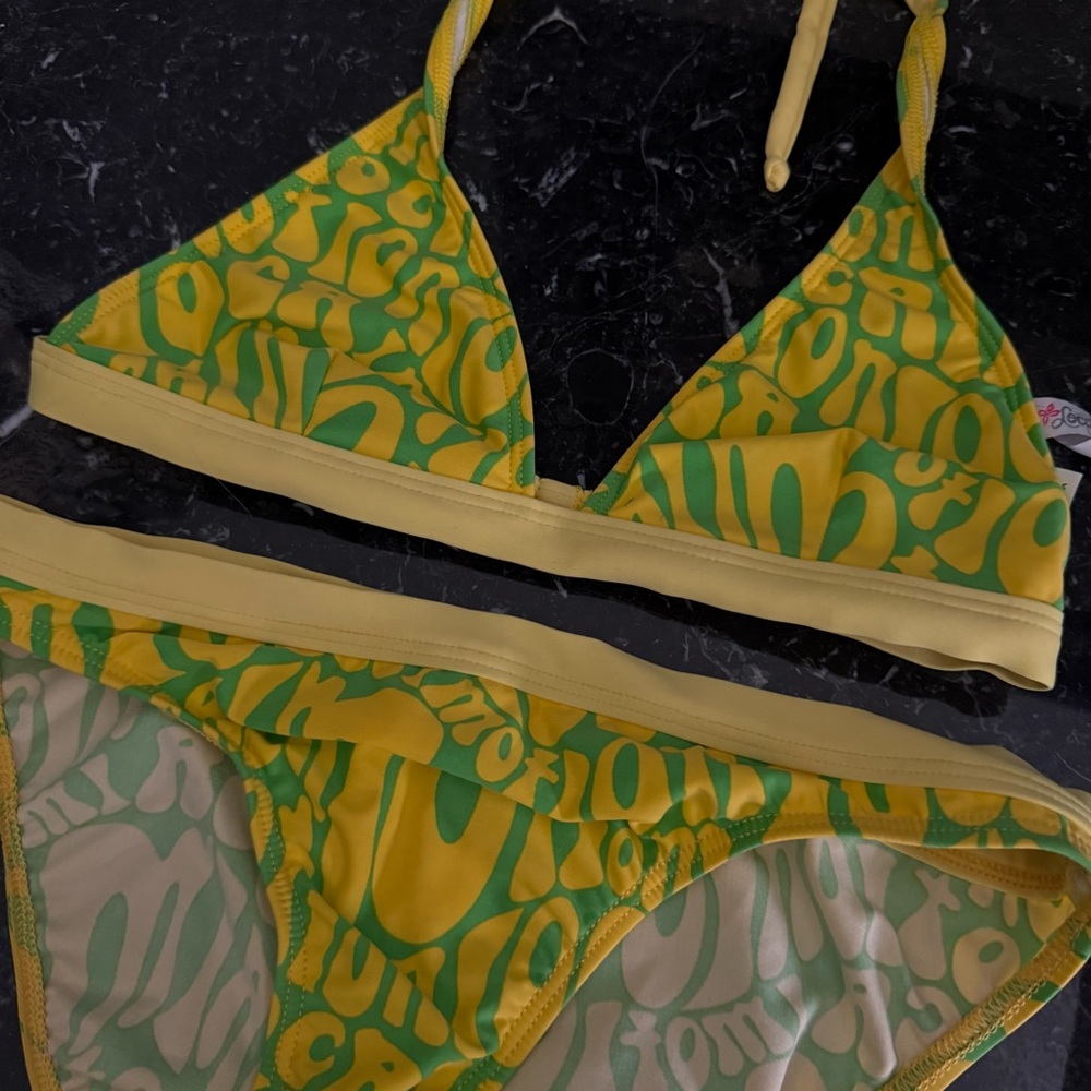 Bikini Set - Picture 2 of 2